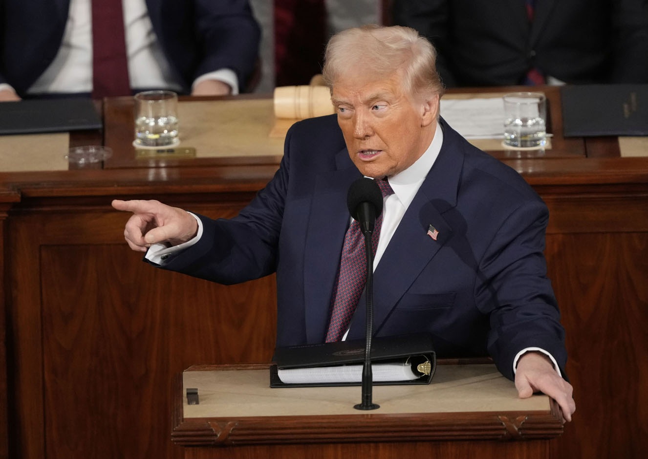 Donald Tramp İranı danışıqlara qayıtmayacağı təqdirdə ABŞ-nin hücumları davam etdirəcəyi ilə bağlı xəbərdar edib.